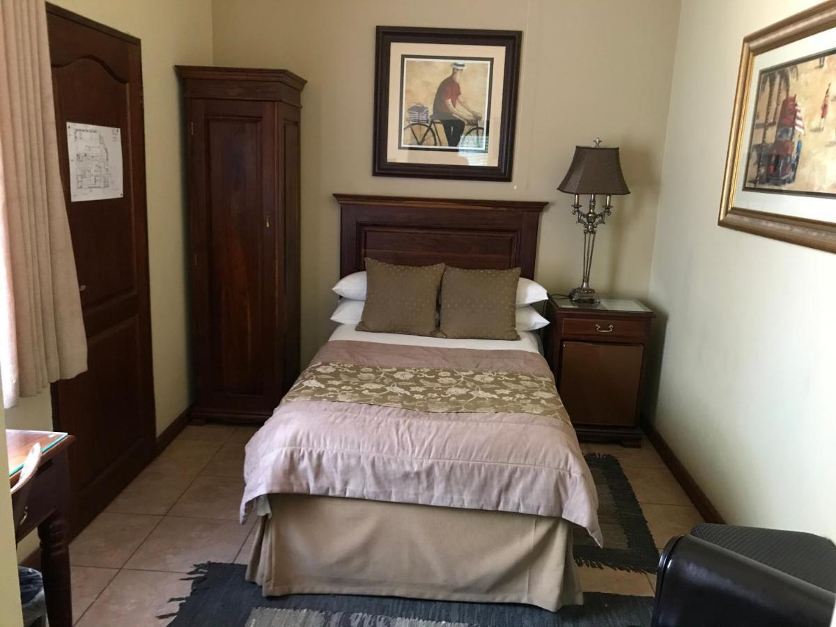 Le Cozmo Guesthouse Johannesburg Eksteriør billede