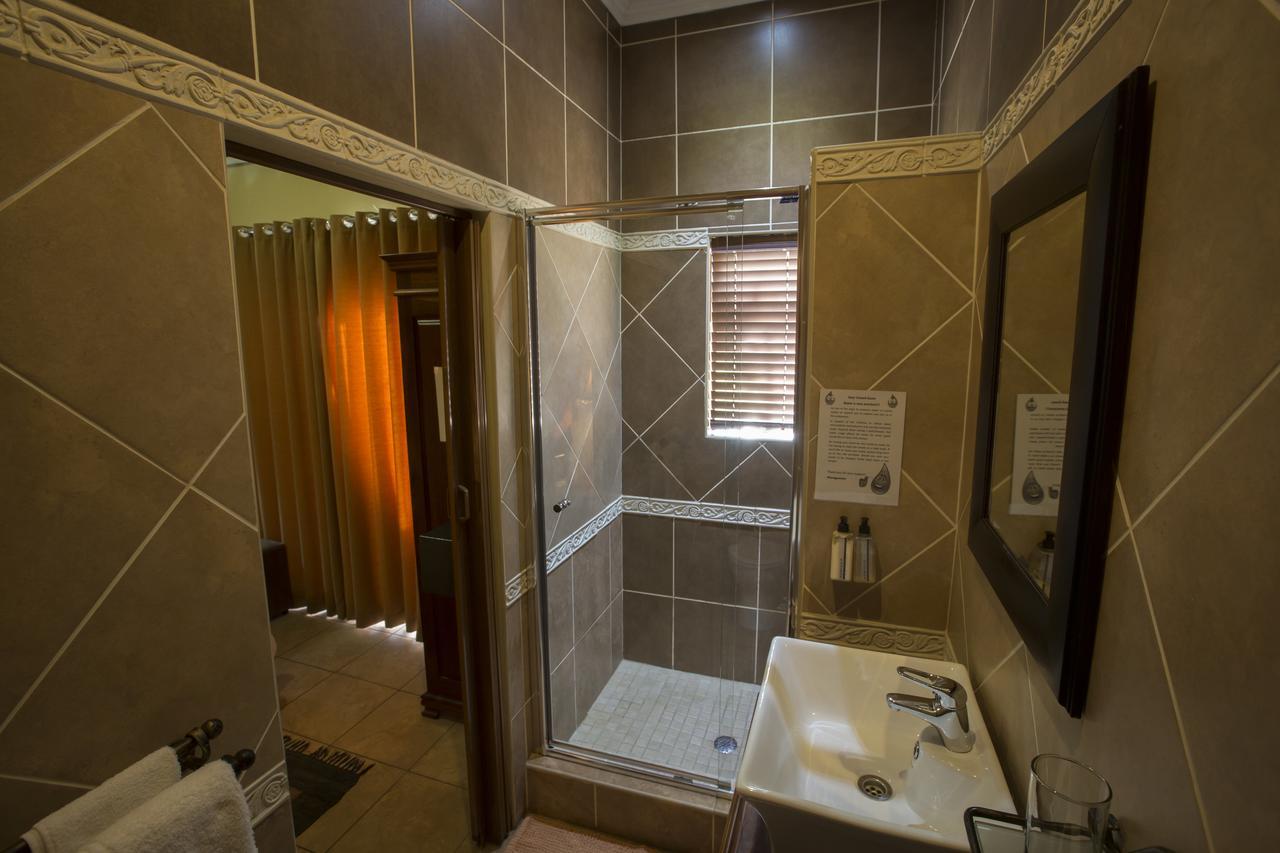 Le Cozmo Guesthouse Johannesburg Eksteriør billede